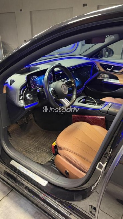 Mercedes E 200 2025 Black Automatic Used for Sale in Cairo - 6