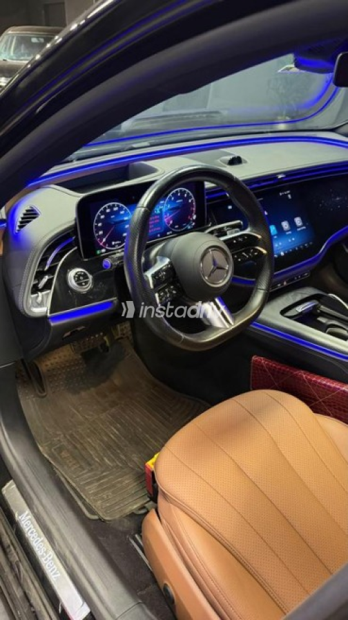 Mercedes E 200 2025 Black Automatic Used for Sale in Cairo - 9