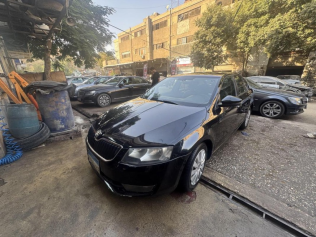 سكودا اوكتافيا A7 2017 أسود أوتوماتيك مستعملة للبيع في القاهرة