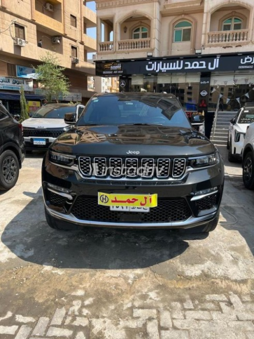 جيب جراند شيروكي 2023 أسود أوتوماتيك مستعملة للبيع في مدينتى - 1