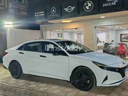 Hyundai Elantra 2022 White Automatic Used for Sale in 6 October - 2