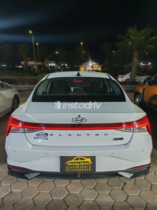 Hyundai Elantra 2022 White Automatic Used for Sale in 6 October - 5