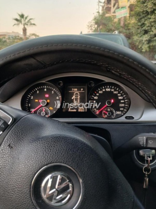 Volkswagen Passat 2015 Silver Automatic Used for Sale in Cairo - 7