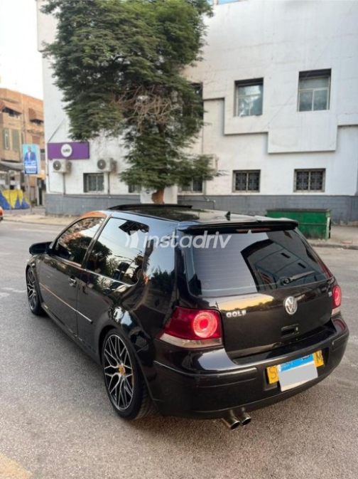 Volkswagen Golf 6 1999 Dark Blue Manual Used for Sale in Nasr city - 3