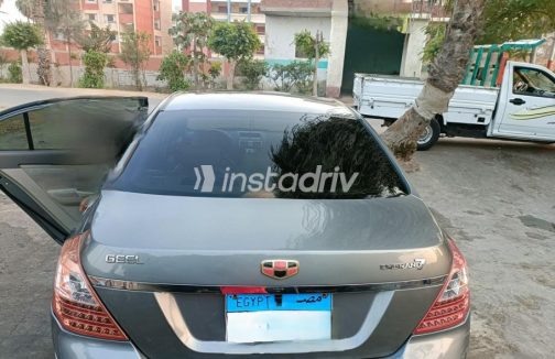 جيلي EC7 2015 رمادي غامق يدوي مستعملة للبيع في طنطا - 3
