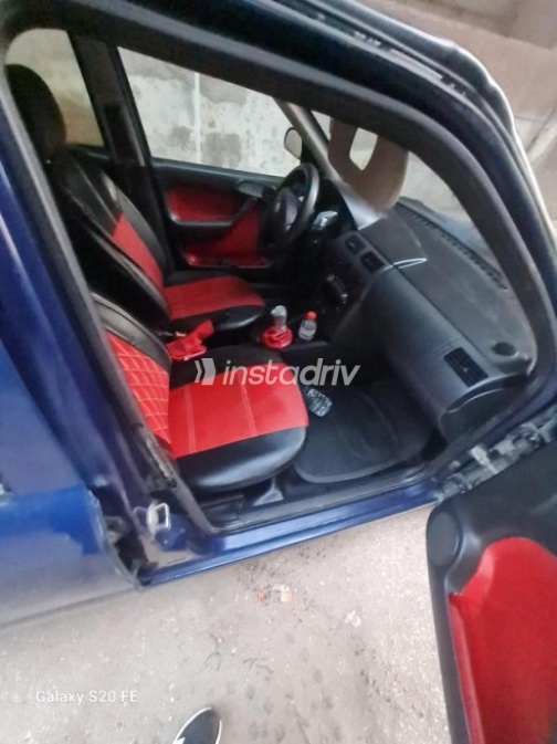 Volkswagen Pointer 2004 Blue Manual Used for Sale in Banha - 2