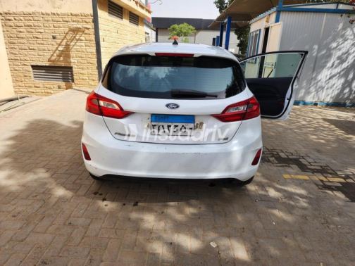 Ford Fiesta 2019 White Manual Used for Sale in Alexandria - 6