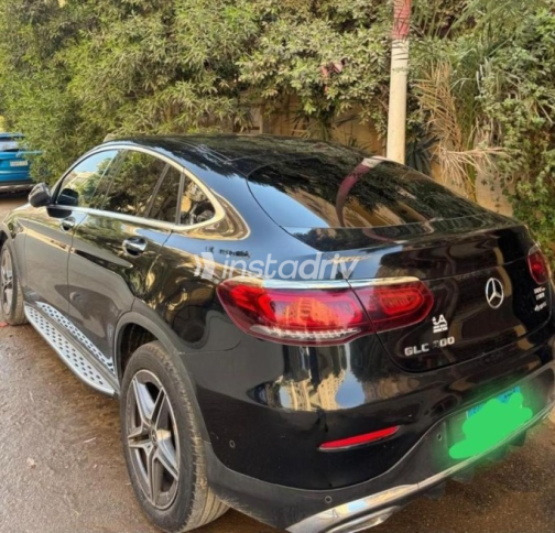 مرسيدس GLC 300 2022 أسود أوتوماتيك مستعملة للبيع في 6 أكتوبر - 2