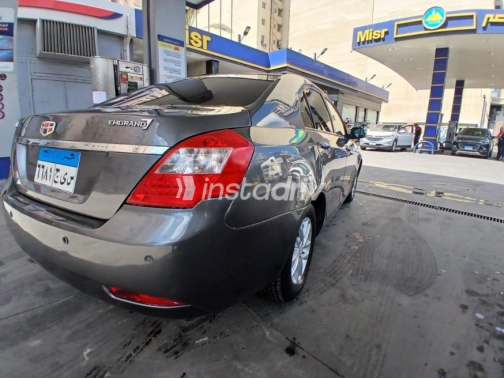 Emgrand EC 7 2017 Dark Gray Manual Used for Sale in Alexandria - 7