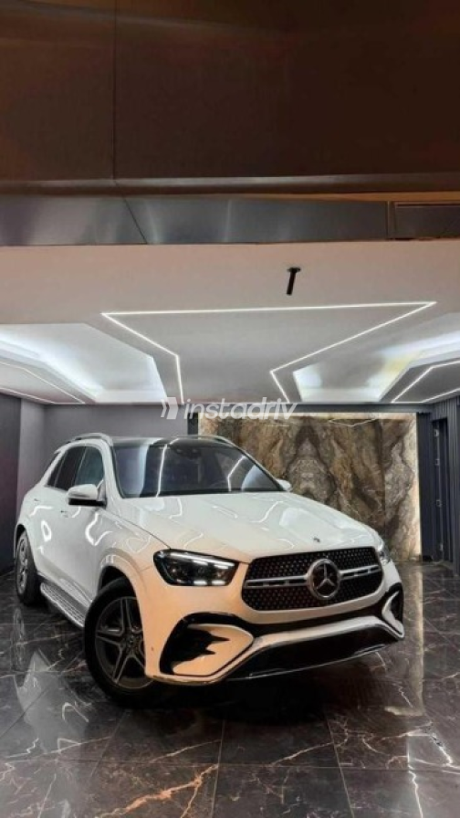 Mercedes GLE 450 2024 White Automatic Used for Sale in Cairo - 3