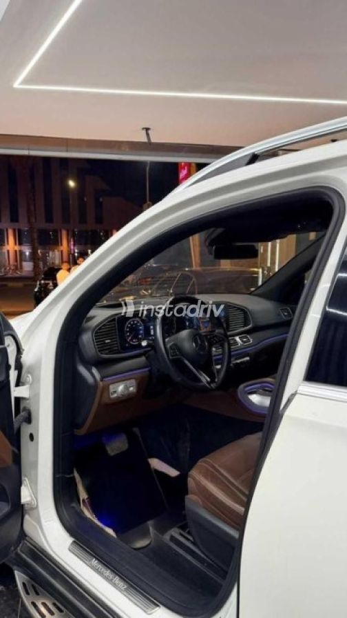 Mercedes GLE 450 2024 White Automatic Used for Sale in Cairo - 4