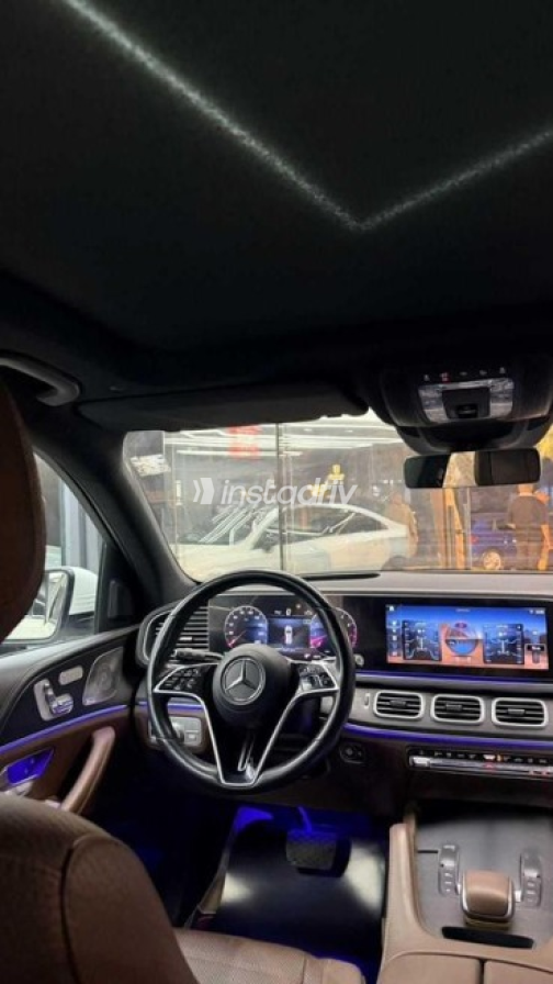 Mercedes GLE 450 2024 White Automatic Used for Sale in Cairo - 9