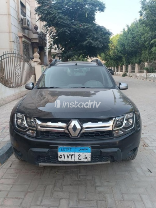 Renault Duster 2015 Black Manual Used for Sale in Maadi - 1