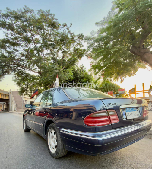 Mercedes E 240 2000 White Automatic Used for Sale in Greater Cairo ( Cairo + Giza) - 3