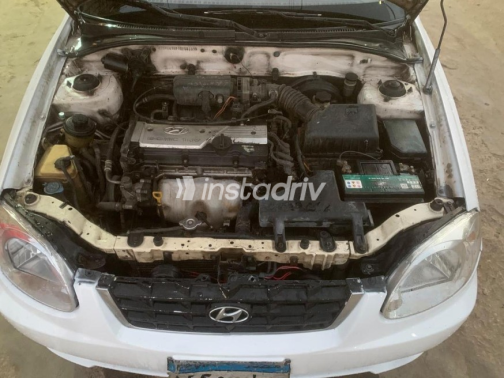 Hyundai Verna 2010 White Manual Used for Sale in Abu Hummus - 3