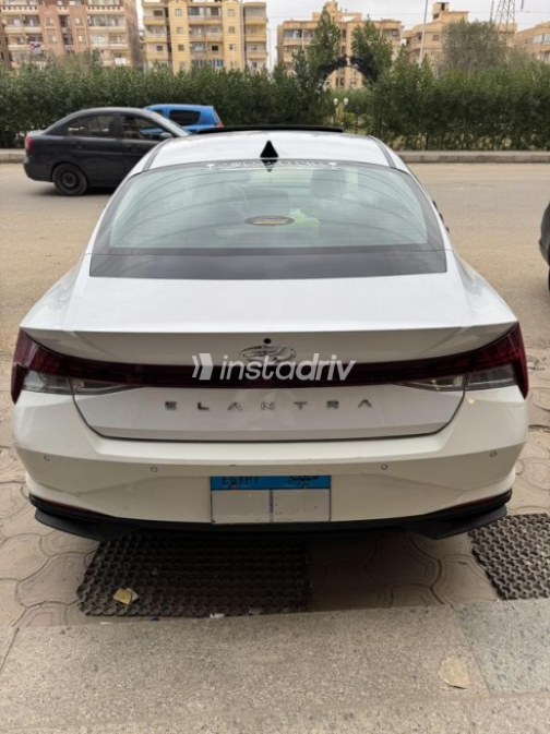 Hyundai Elantra CN7 2022 White Automatic Used for Sale in Cairo - 2