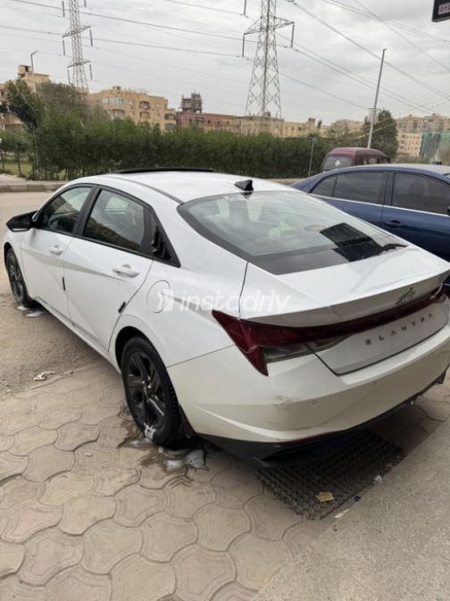 Hyundai Elantra CN7 2022 White Automatic Used for Sale in Cairo - 4