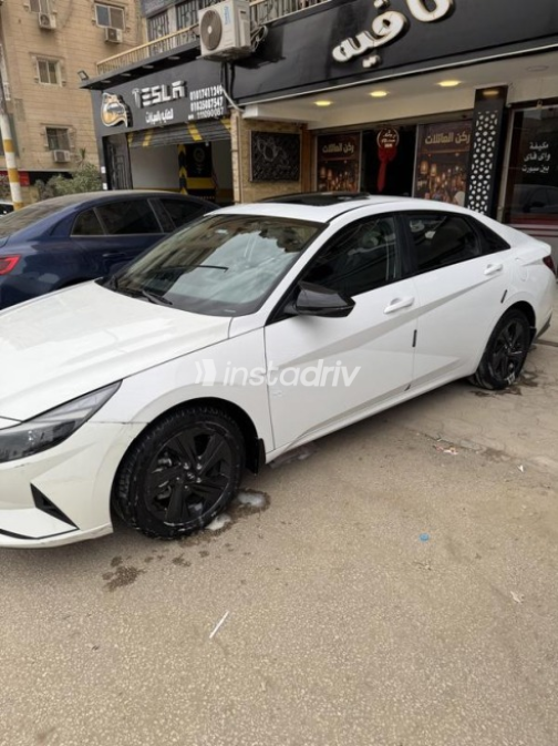 Hyundai Elantra CN7 2022 White Automatic Used for Sale in Cairo - 5
