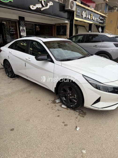 Hyundai Elantra CN7 2022 White Automatic Used for Sale in Cairo - 6