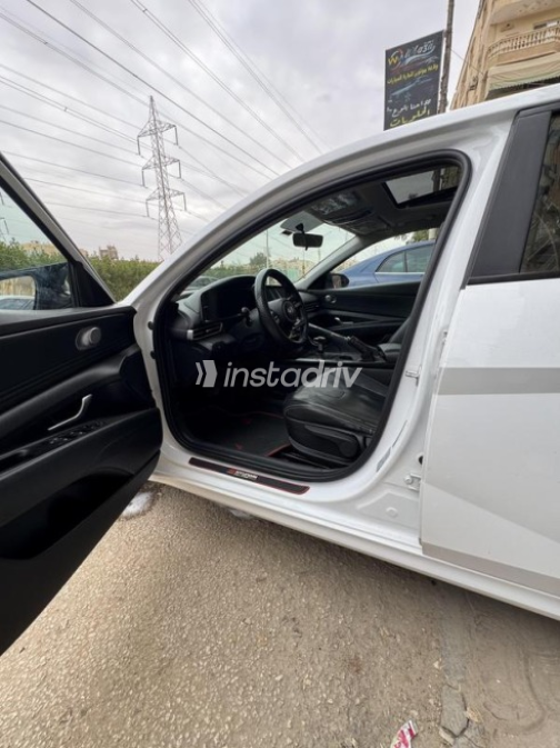 Hyundai Elantra CN7 2022 White Automatic Used for Sale in Cairo - 8