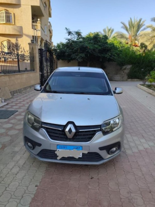 رينو لوجان 2021 فضي أوتوماتيك مستعملة للبيع في مدينة الشيخ زايد