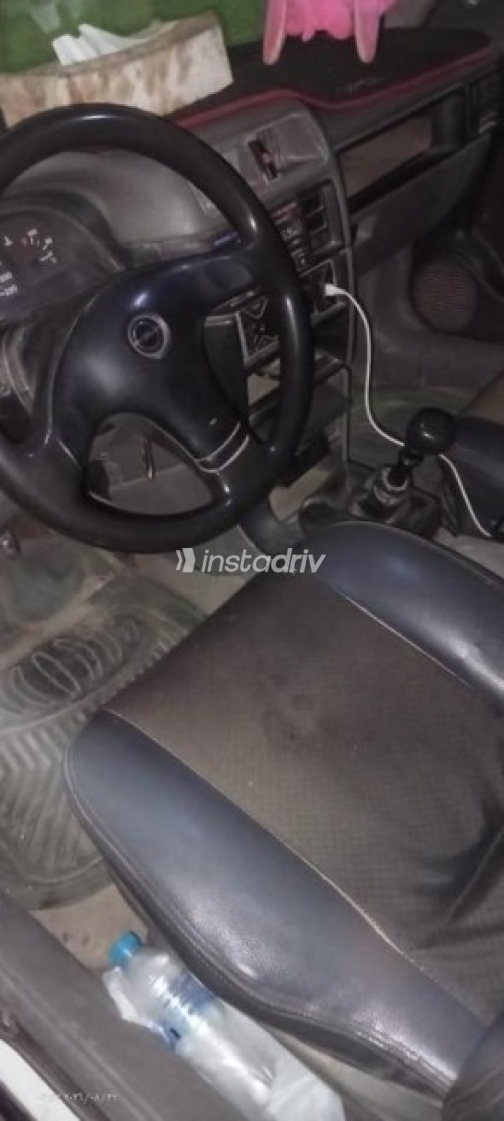 Opel Astra 1995 White Manual Used for Sale in Cairo - 3