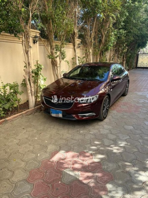 Opel Insignia 2019 Dark Red Automatic Used for Sale in Al Shorouk - 1