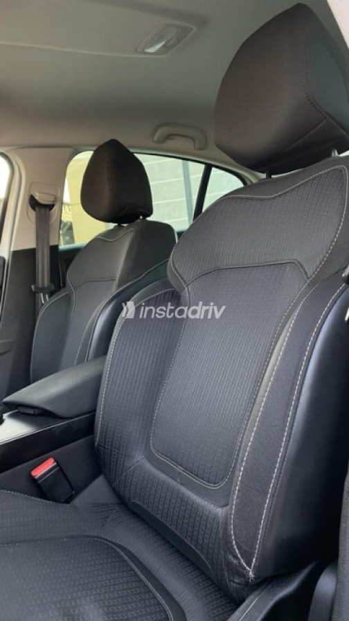 Renault Megane 2020 White Automatic Used for Sale in El Katameya - 6