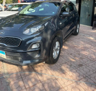 Kia Sportage 2022 Gray Automatic Used for Sale in Cairo