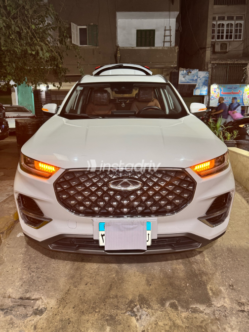 Chery Tiggo 8 Pro 2024 White Automatic Used for Sale in Greater Cairo ( Cairo + Giza) - 5