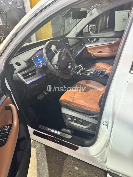 Chery Tiggo 8 Pro 2024 White Automatic Used for Sale in Greater Cairo ( Cairo + Giza) - 9