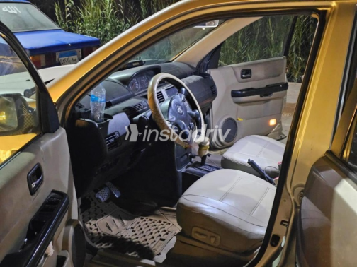 Nissan XTrail 2007 Gold Automatic Used for Sale in Greater Cairo ( Cairo + Giza) - 7