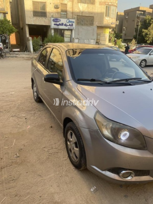 Chevrolet Aveo 2016 Gray Automatic Used for Sale in Maadi - 2