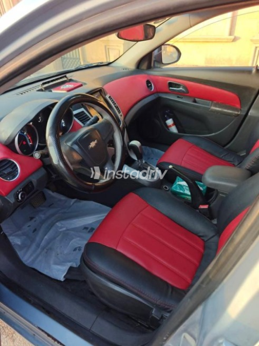 Chevrolet Cruze 2010 Cyan Automatic Used for Sale in Giza - 6