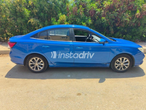 MG 5 2020 Blue Automatic Used for Sale in Sheikh Zayed City - 4
