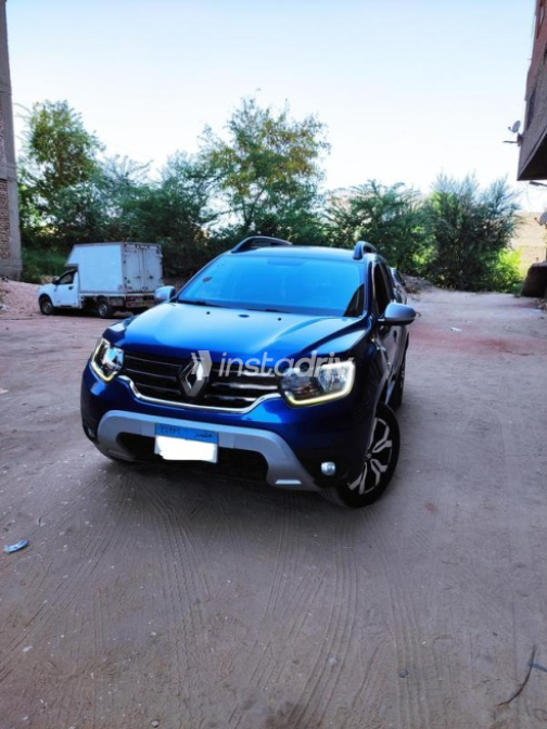 Renault Duster 2022 Blue Automatic Used for Sale in Luxor - 3
