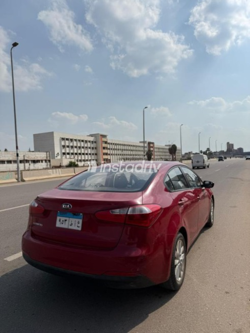 Kia Cerato 2015 Red Automatic Used for Sale in Banha - 2