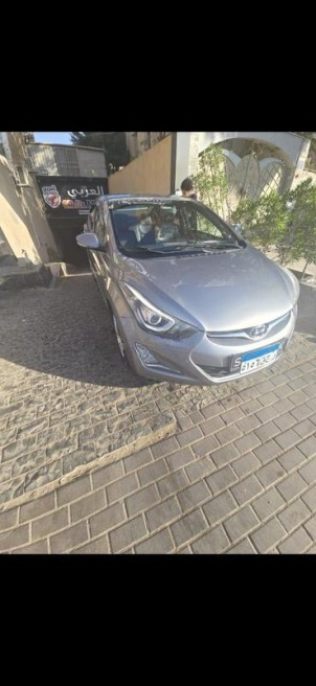 Hyundai Avante 2017 Silver Automatic Used for Sale in 6 October
