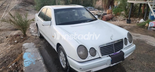 Mercedes 200 1996 White Automatic Used for Sale in Qena - 3