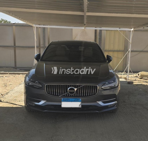 Volvo S90 2017 Gray Automatic Used for Sale in Sheikh Zayed City - 1
