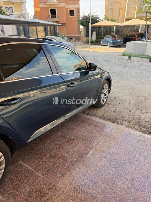 Skoda Superb 2021 Blue Automatic Used for Sale in Greater Cairo ( Cairo + Giza) - 8