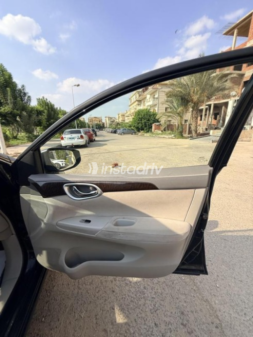 Nissan Sentra 2019 Black Automatic Used for Sale in Cairo - 7
