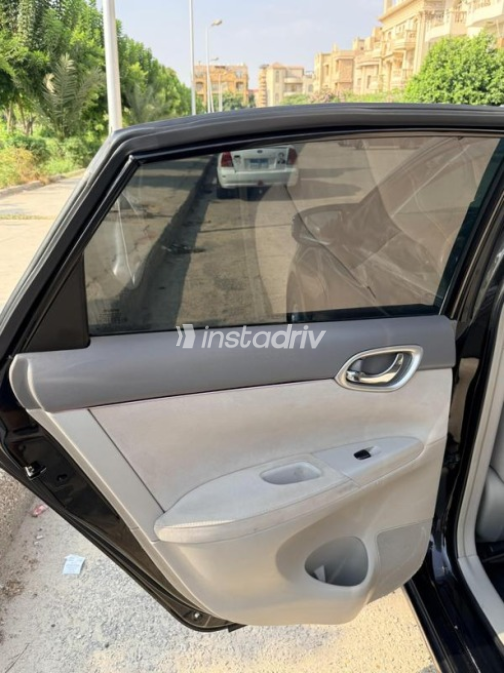 Nissan Sentra 2019 Black Automatic Used for Sale in Cairo - 10