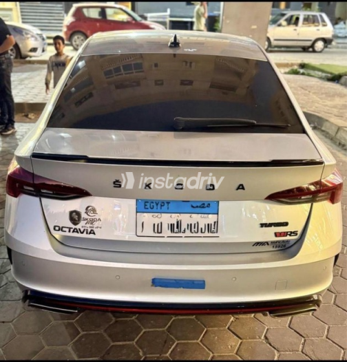 سكودا اوكتافيا ار اس 2022 فضي أوتوماتيك مستعملة للبيع في المنصورة - 3
