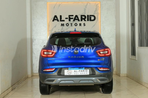 رينو كادجار 2021 أزرق غامق أوتوماتيك مستعملة للبيع في القاهرة الكبرى ( القاهرة - الجيزة) - 4