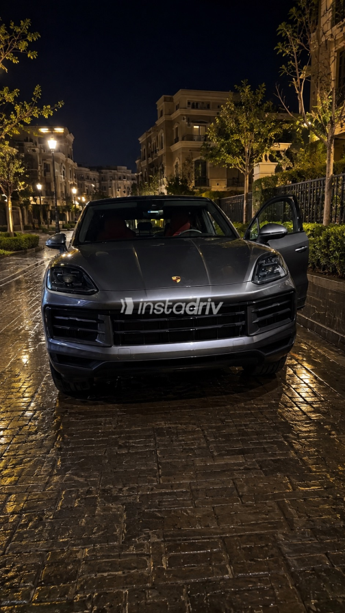 Porsche Cayenne 2025 Gray Automatic Used for Sale in Greater Cairo ( Cairo + Giza) - 3