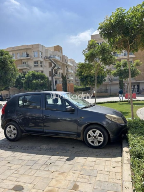 Renault Sandero 2013 Blue Automatic Used for Sale in 6 October - 3