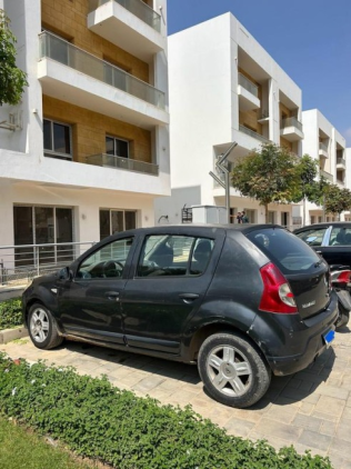 Renault Sandero 2013 Blue Automatic Used for Sale in 6 October