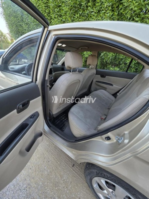 Hyundai Accent 2010 Beige Automatic Used for Sale in Faiyum - 3
