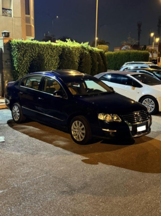 Volkswagen Passat 2006 Dark Blue Automatic Used for Sale in Greater Cairo ( Cairo + Giza)